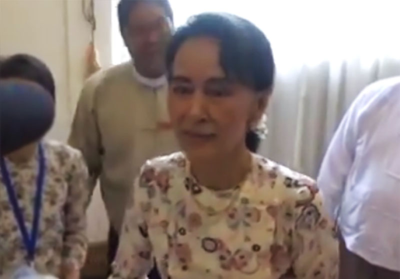 ျပည္သူကုိေျပာတဲ့ ေဒၚေအာင္ဆန္းစုၾကည္ရဲ႕ ေမြးေန႔ဆုေတာင္းစကား (႐ုပ္သံ)