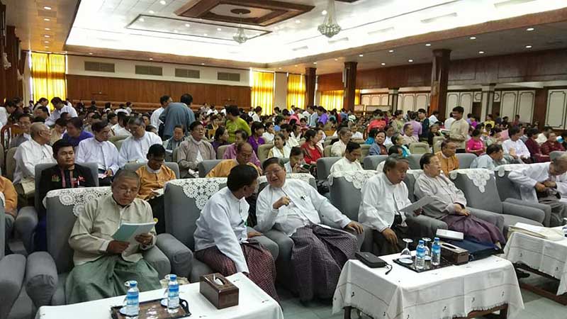ပညာေရးဖြံၿဖိဳးတိုးတက္မႈအေကာင္အထည္ေဖာ္ေရးႏွီးေႏွာဖလွယ္ပြဲ -ဓာတ္ပံု