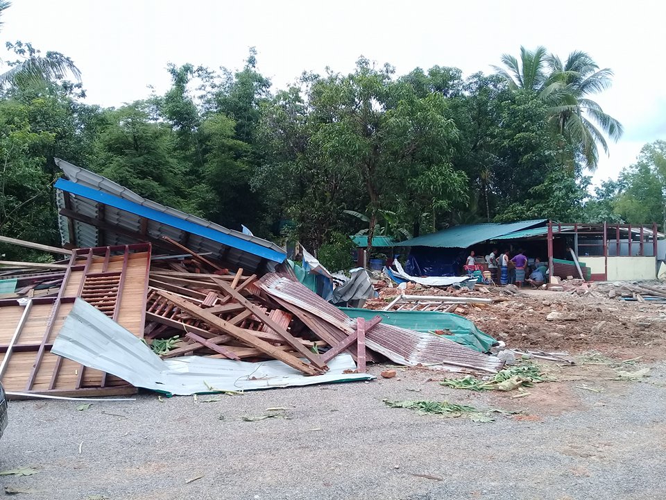 ၿမိဳင္ႀကီးငူလမ္းခြဲတြင္ လမ္းခ်ဲ႔ရန္ လမ္းေဘးေနအိမ္မ်ားကိုဖ်က္၊ ရြာခံမ်ားကန္႔ကြက္