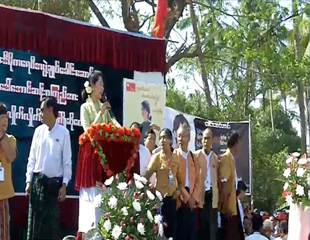 ေဒၚေအာင္ဆန္းစုၾကည္ ေကာ့မႉးမဲဆနၵနယ္ကို ပါတီစည္းရံုးေရးထြက္