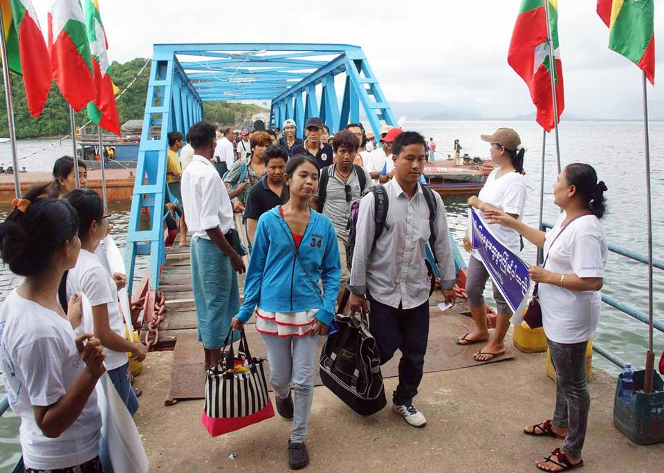 ထိုင္းႏိုင္ငံမွ ေနရပ္ျပန္ ျမန္မာေရႊ႕ေျပာင္းလုပ္သားေပါင္း ၃ ေသာင္းေက်ာ္ရွိၿပီ