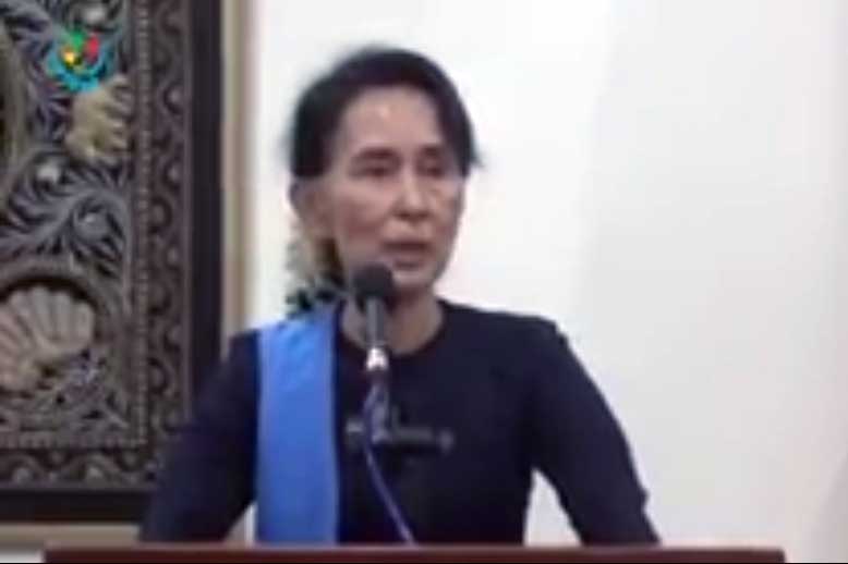 သတင္းသမားမ်ားဖမ္းဆီးခံထားရသည့္အေပၚ ေဒၚေအာင္ဆန္းစုၾကည္ရွင္းလင္း (႐ုပ္သံ)