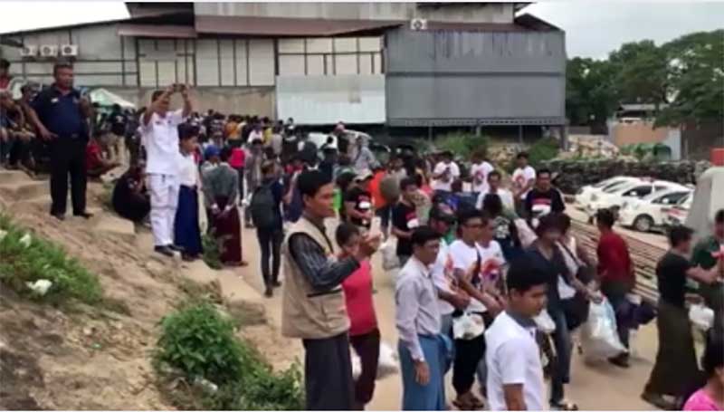 ထိုင္းတြင္ ၁၅ ရက္ အထူးအစီစဥ္ျဖင့္ အလုပ္သမားကတ္ ျပဳလုပ္ေပးမည္
