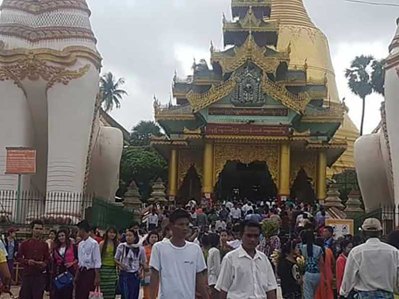 ဝါဆိုလျပည့္​ေန႔ ​ ပဲခူးၿမိဳ႕ ​ေ႐ႊ​ေမာ္​​ေဓာဘုရား ျမင္​ကြင္​း