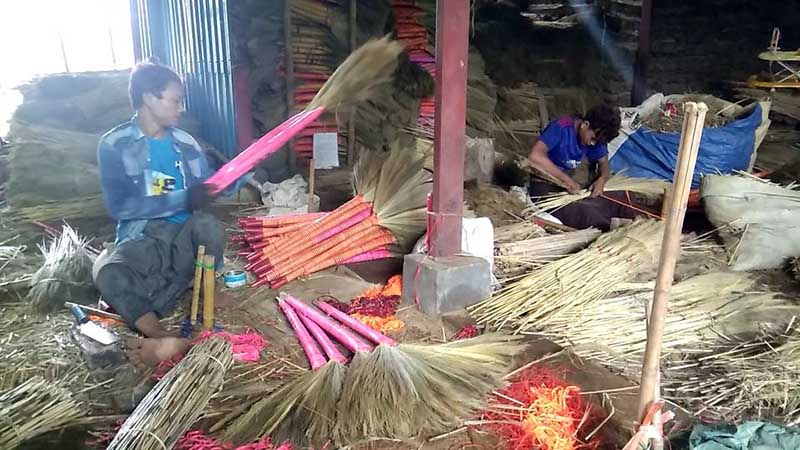 တိုက္ႀကီးတံျမက္စည္း မိုးရာသီ ျပည္တြင္းေရာင္းအားထက္ ျပည္ပေစ်းကြက္ ပိုေကာင္း