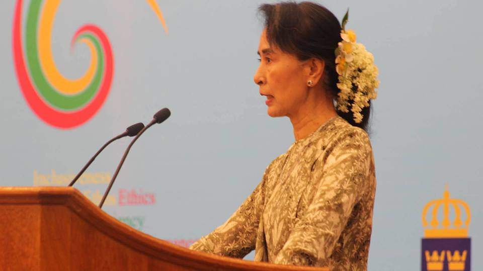 ၀န္ထမ္းလစာမ်ား ခ်က္ခ်င္းတုိးေပးရန္ မျဖစ္ႏုိင္ေသးဟု ေဒၚေအာင္ဆန္းစုၾကည္ေျပာ