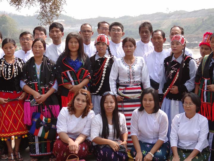 ျမစ္ဆံု​ေက်း​ဇူး​ ပဲ့​တင္သံ (ဓါတ္ပံုသတင္း​)