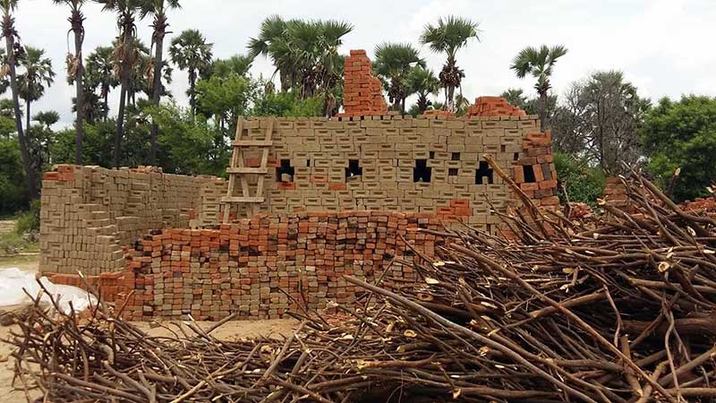 အုတ္​ဖုတ္​လုပ္​ငန္​း ရပ္​ဆုိင္​း​ေပးရန္ ျမင္းၿခံ​ေဒသခံမ်ား​ ​ေတာင္​းဆုိ