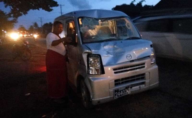 သထံုၿမိဳ႕တြင္ လမ္းေလွ်ာက္လာသူ အမ်ဳိးသမီး ကားတိုက္မိၿပီး ေသဆံုး