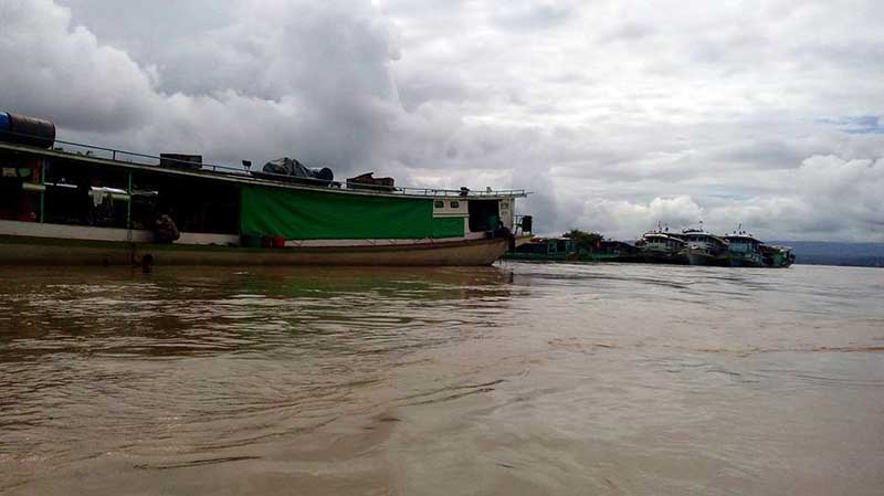 ခ်စ္တြင္းျမစ္ေရတက္ေနမႈေၾကာင့္ ကုန္တင္ေရယာဥ္မ်ား သြားလာခြင့္ ပိတ္