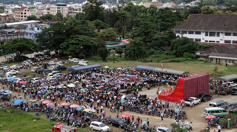တာခ်ီလိတ္တြင္ အာဇာနည္ ဗိမာန္ပံုစံတူျပဳလုပ္ၿပီး အခမ္းအနားက်င္းပ(ဓာတ္ပုံ)