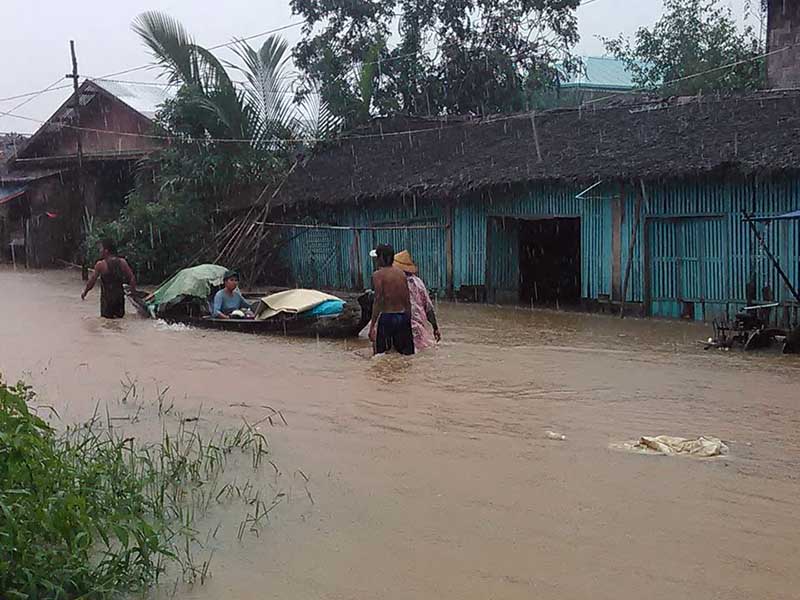 ေရးၿမိဳ႕တြင္ မိုးရြာသြန္းမႈေၾကာင့္ ၿမိဳ႕ေပၚရပ္ကြက္အခ်ဳိ႕ ေရလႊမ္း