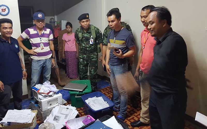 ေရႊ႔ေျပာင္းအလုပ္သမားမ်ားအား ထိုင္း၀င္ခြင့္ ဗီဇာတံဆိပ္တံုးအတုထုေပးသည့္ဂိုဏ္းကို ဖမ္းဆီး