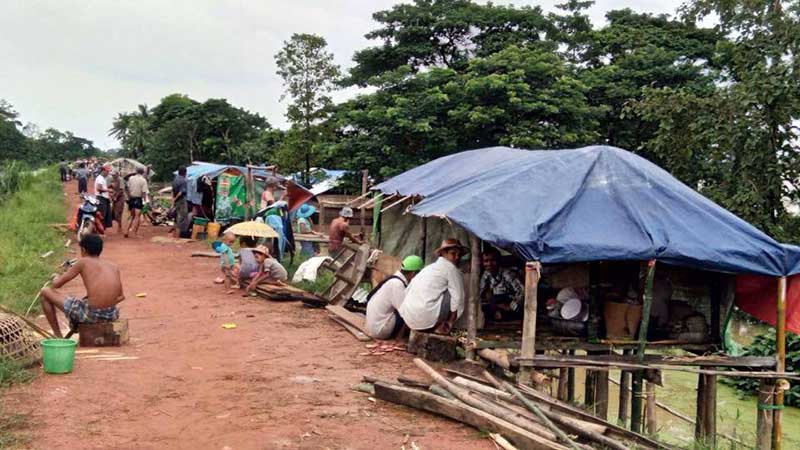 သာယာ၀တီတြင္ ေရကာတာက်ိဳးေပါက္၍ ေနအိမ္ ၃ လုံး ေရထဲေမ်ာပါ