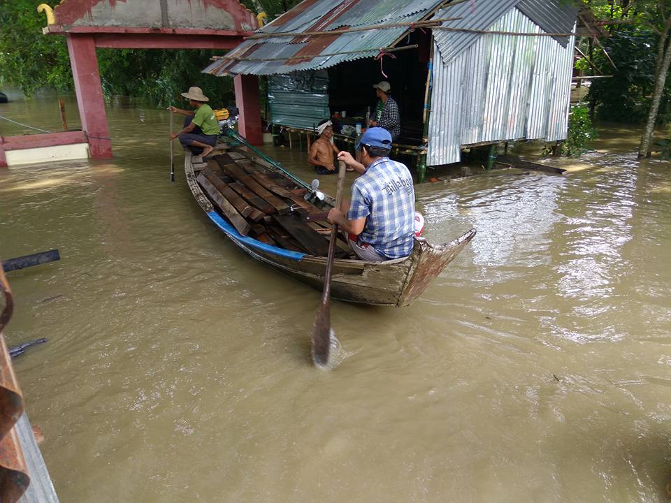အဂၤပူၿမိဳ႕နယ္တြင္ ေရႀကီးကမ္းၿပိဳသျဖင့္ ဘုန္းႀကီးေက်ာင္း၊  စာသင္ေက်ာင္းမ်ားႏွင့္ အိမ္ေျခ ၁၆၀ ေရႊ႕ေျပာင္း