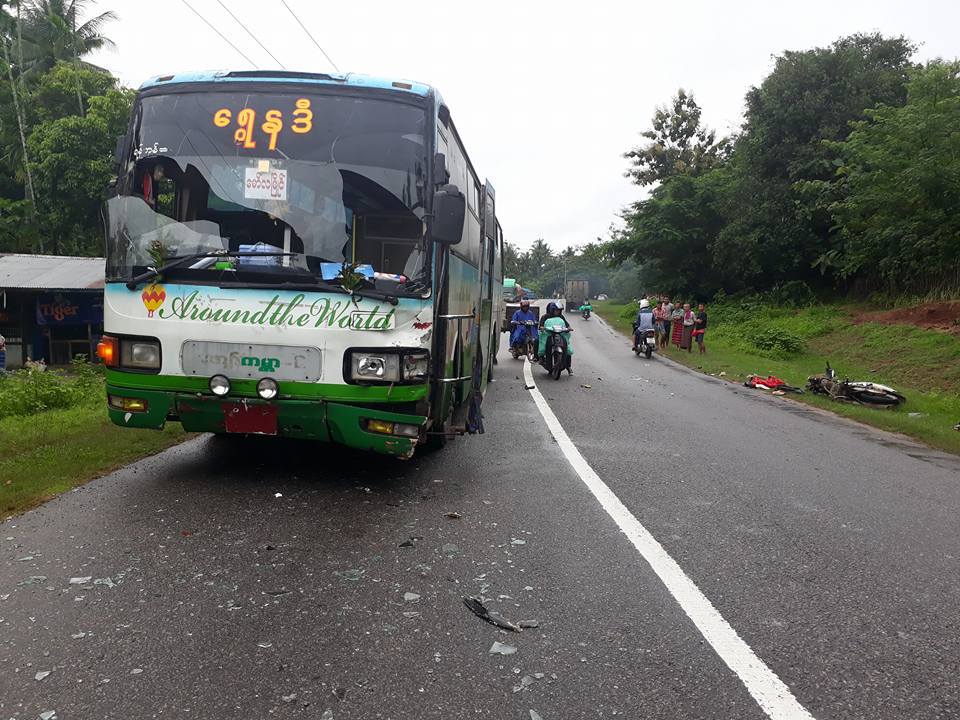ခရီးသည္တင္ယာဥ္ႏွင့္ ဆိုင္ကယ္မ်က္ႏွာခ်င္းဆိုင္တိုက္မိ၊ ဆိုင္ကယ္သမား ပြဲခ်င္းၿပီးေသဆံုး