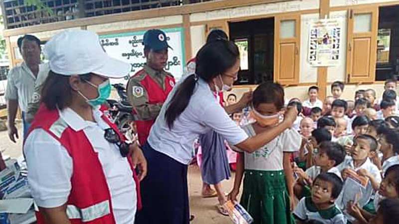 ဝမ္းတြင္းၿမိဳ႕တြင္ ရာသီတုပ္ေကြး H1N1 ကာကြယ္ေရး Mask ႏွင့္ ဆပ္ျပာဘူးမ်ား ေပးေဝ