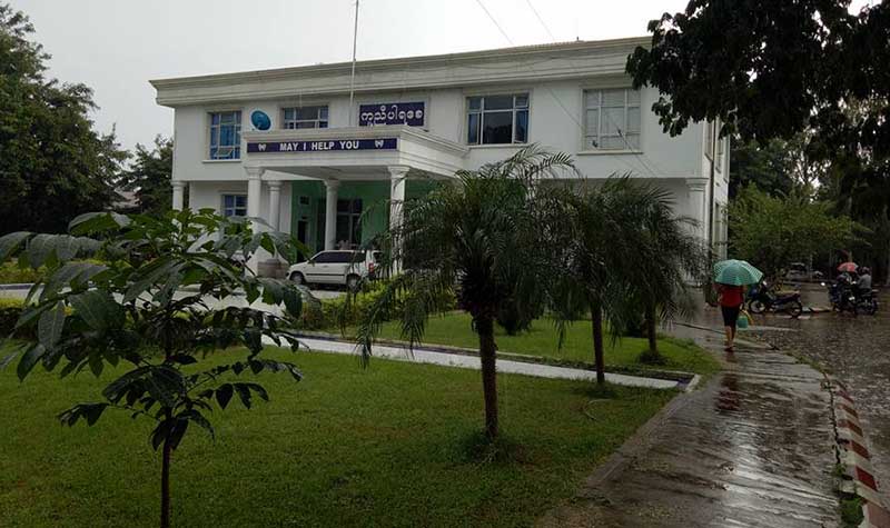 ေနျပည္ေတာ္တြင္ မူႀကိဳဒုေက်ာင္းအုပ္ဆရာမတဦး ၿခိမ္းေျခာက္လုယက္ခံရ
