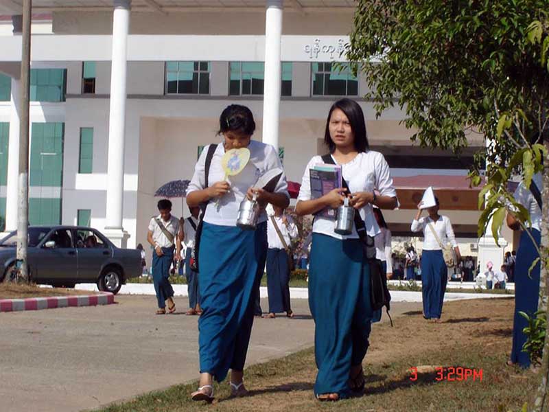 ကြန္ပ်ဴတာတကၠသုိလ္၀င္ခြင့္ ရမွတ္မ်ား တုိးျမႇင့္သတ္မွတ္
