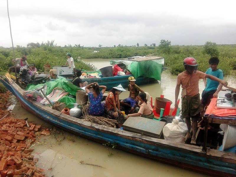 ရေသ့ေတာင္တြင္ အၾကမ္းဖက္မႈေၾကာင့္ ေဒသခံ ရာႏွင့္ခ်ီ ေနရပ္စြန္႔ခြာ