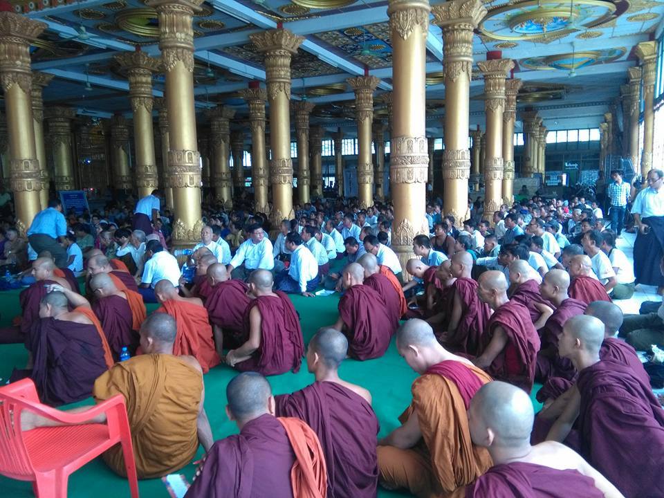 ရခိုင္တိုင္းရင္းသားမ်ားကို လက္နက္တပ္ဆင္ေပးရန္ စစ္ေတြလူထုအစည္းအေဝးဆုံးျဖတ္