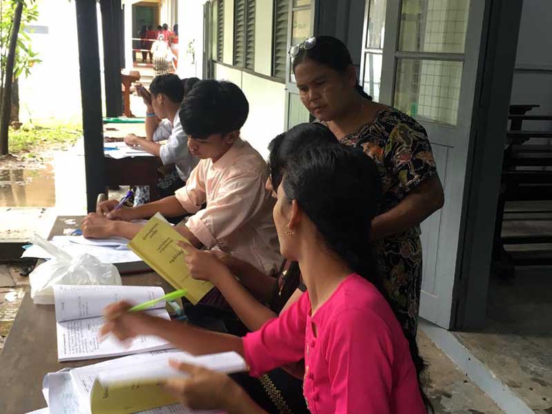 ႏိုင္ငံတ၀န္းတကၠသိုလ္မ်ားတြင္ ၀င္ခြင့္ေလွ်ာက္လႊာမ်ားစတင္လက္ခံ