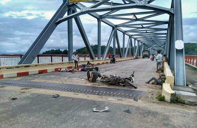 ကြ်ဲကူး-ေက်ာက္ဖ်ာ တံတားထိပ္တြင္ ဆိုင္ကယ္ ၂ စီး မ်က္နွာခ်င္းဆိုင္တိုက္၊ ၁ ဦးေသဆံုး