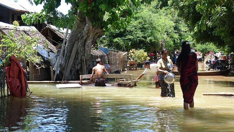 ျမစ္ေရျမစ္တက္မႈေၾကာင့္ တံတားဦးႏွင့္အမရပူရ ၿမိဳ႕နယ္တုိ႔တြင္ ေရဖုံးလႊမ္း