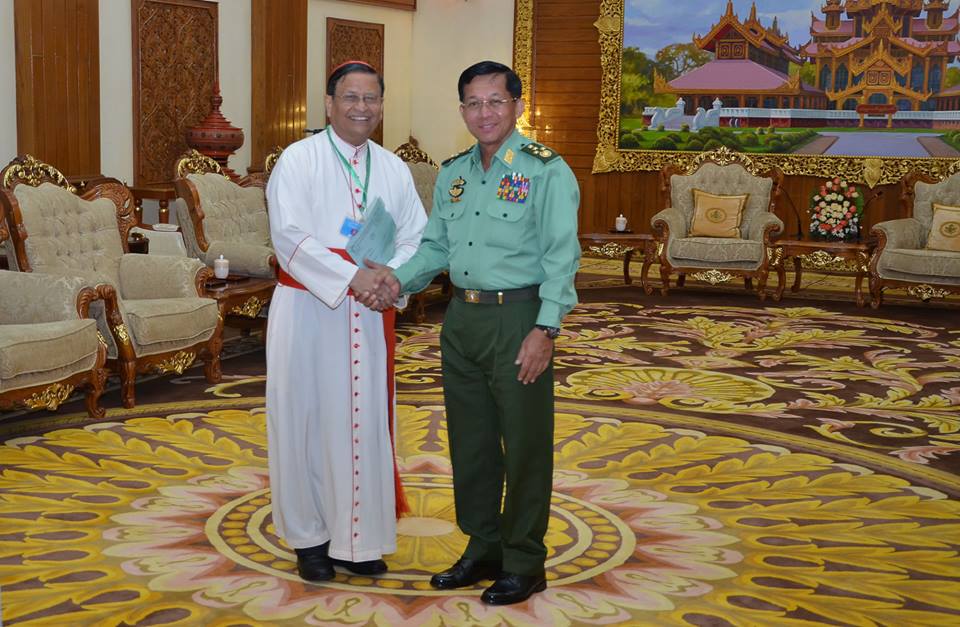 ဗိုလ္ခ်ဳပ္မႉးႀကီး မင္းေအာင္လိႈင္ႏွင့္ ကာဒီနယ္ခ်ားလ္ဘိုတို႔ေတြ႔ဆံုေဆြးေႏြး(ဓာတ္ပံု)