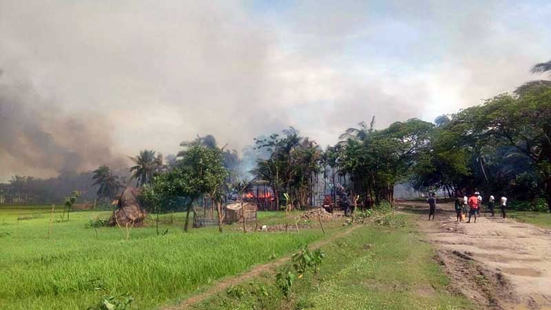 ေမာင္ေတာတိုက္ခိုက္မႈတြင္ စစ္သည္ ၁ ဦးႏွင့္ ရဲတပ္ဖြဲ႔၀င္ ၁၀ ဦး က်ဆံုးဟု တပ္မေတာ္ထုတ္ျပန္