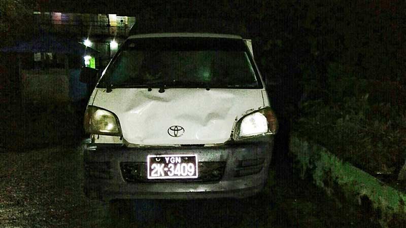 မုတၱမတြင္ လမ္းေလွ်ာက္လာသည့္ မိသားစုအား ကား၀င္တိုက္၊  ၁ ဦး ေသ