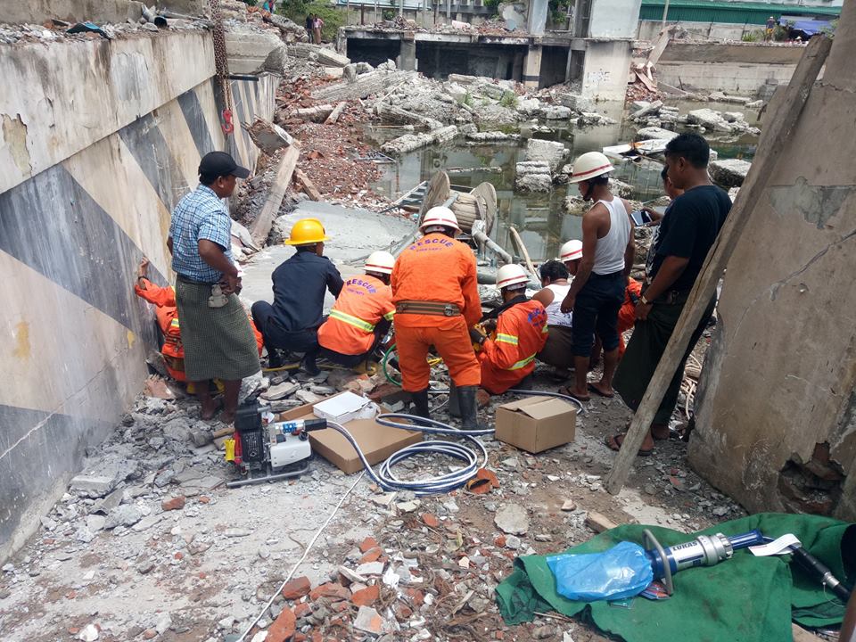 မႏၱေလးတြင္ အေဆာက္အဦေဟာင္းၿဖိဳခ်ရာမွလူ ၁ ဦး ေသဆံုး