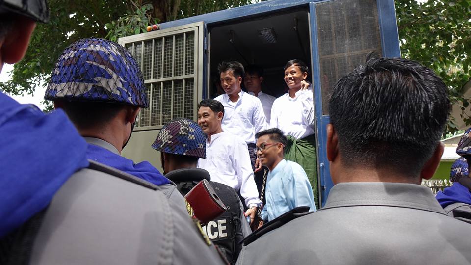 ဖမ္းဆီးခံသတင္းေထာက္မ်ားကို ၆ ႀကိမ္ေျမာက္ ႐ုံးထုတ္ (ဓာတ္ပုံ)