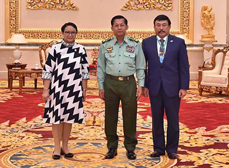 အင္ဒိုႏိုင္ငံျခားေရး၀န္ႀကီးႏွင့္ ဗုိလ္ခ်ဳပ္မႉးႀကီး မင္းေအာင္လႈိင္ ရခိုင္အေရးေဆြးေႏြး
