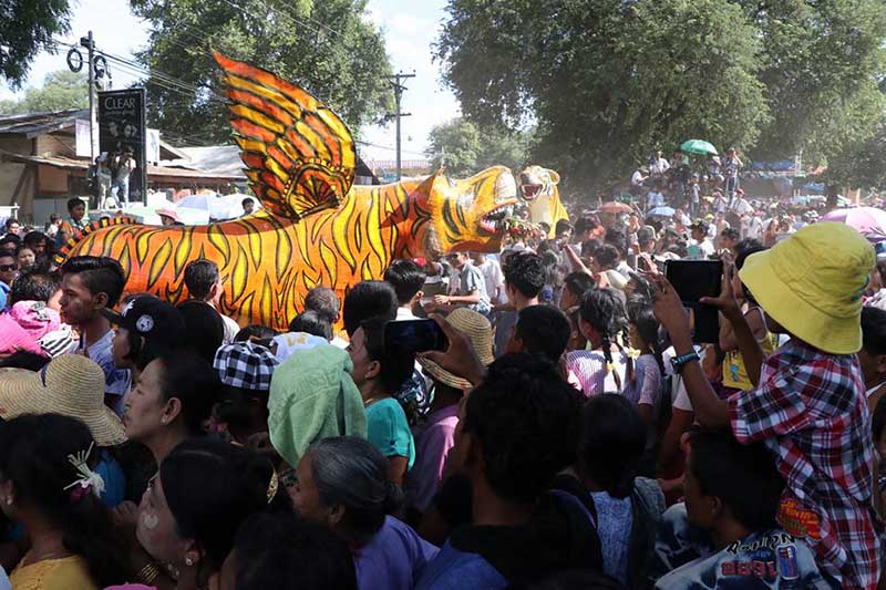 မႏူဟာဘုရားပူေဇာ္ပဲြ (ဓာတ္ပံု)
