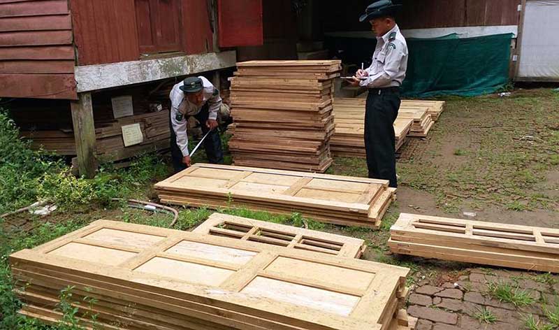 တိုက္ႀကီးတိုးဂိတ္တြင္ တရားမဝင္ ကၽြန္းတံခါးခ်ပ္မ်ား ဖမ္းမိ