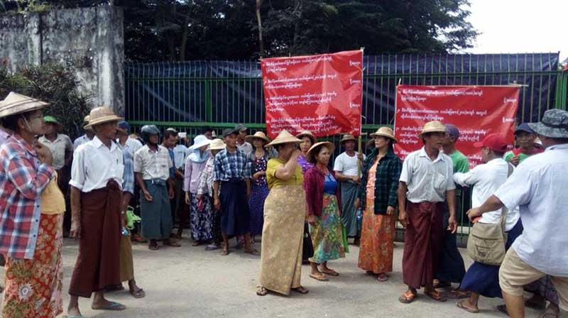 ေမွာ္ဘီတြင္ သိမ္းဆည္းလယ္ေျမ ျပန္ရေရး ေတာင္သူမ်ား ဆႏၵျပ