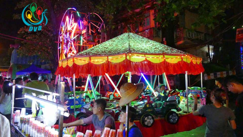 ေရေက်ာ္ သီတင္းက်ြတ္ေစ်းေရာင္းပြဲေတာ္ (သတင္းဓာတ္ပုံ)