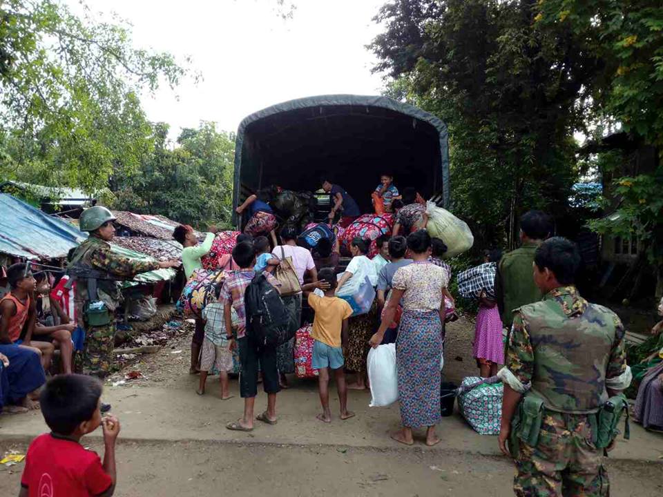 အၾကမ္းဖက္တိုက္ခုိက္မႈေၾကာင့္ တိမ္းေရွာင္ေနသူ ၁၀၀ ေက်ာ္ ေနရပ္ျပန္