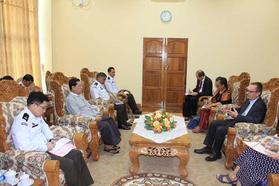 ႏုိင္ငံသားစိစစ္ေရးႏွင့္ ဘဂၤလားေဒ့ရွ္ ေရာက္ေနသူမ်ား ျပန္လက္ခံေရး ေဆြးေႏြး