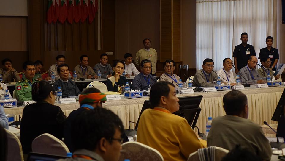 ျပည္ေထာင္စုၿငိမ္းခ်မ္းေရးေဆြးေႏြးမႈ ပူးတဲြေကာ္မတီ (UPDJC) အစည္းအေဝးက်င္းပ(ဓာတ္ပံု)