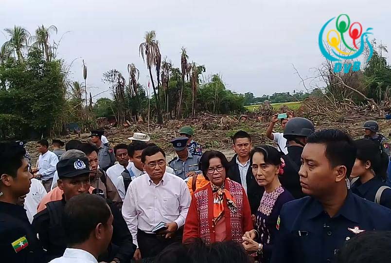 ေမာင္ေတာ ပန္းေတာျပင္ေက်းရြာက ဘဂၤါလီမ်ားအား ေဒၚေအာင္ဆန္းစုၾကည္ေတြ႔ဆုံ