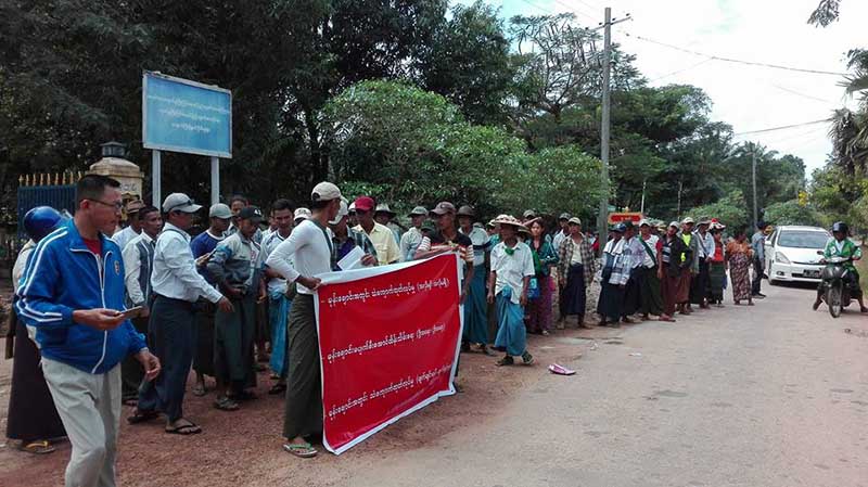 မုန္းေခ်ာင္းအတြင္း သဲေက်ာက္ထုတ္လုပ္မႈ ရပ္ဆိုင္းေပးရန္ ေဒသခံမ်ား ဆႏၵျပ
