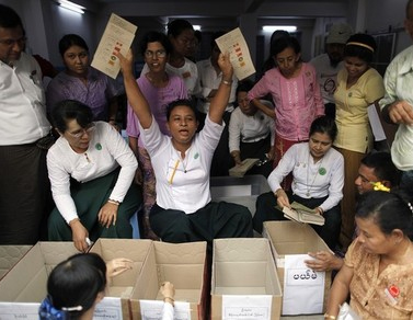 အန္အယ္လ္ဒီပါတီ ၄၃ ​ေနရာအနိုင္ရဟု ​ေကာ္မ႐ွင္အတည္ျပု​ေၾကညာ