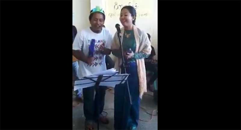 ကေလးစာေပပြဲေတာ္တြင္ ေတးသီခ်င္းျဖင့္ ေဖ်ာ္ေျဖခဲ့သည့္ လႊတ္ေတာ္အမတ္ (႐ုပ္သံ)