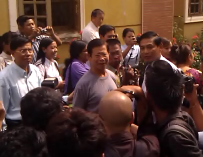 ေဒၚေအာင္ဆန္းစုၾကည္ အသက္ကို ကယ္တင္ခဲ့သည္ဟု ဦးခင္ညြွႊန့္ ေျပာ