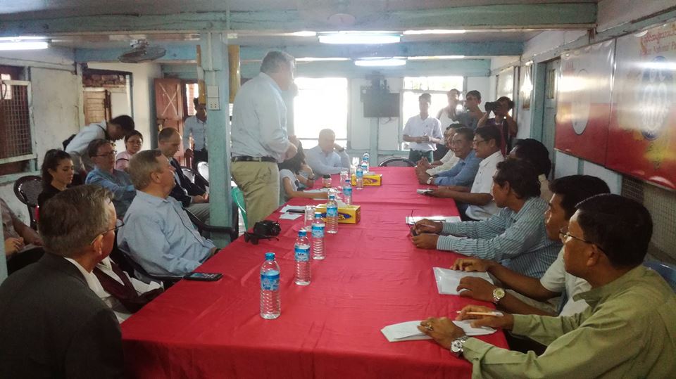 အေမရိကန္အထက္လႊတ္ေတာ္အမတ္အဖြဲ႔ ရခိုင္ျပည္နယ္ကိုသြားေရာက္ေလ့လာ
