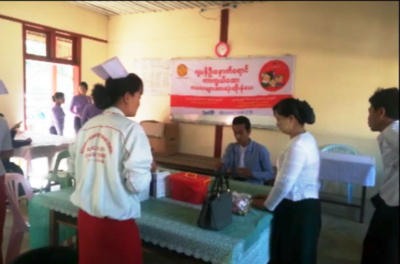 မိုင္​းတံုၿမိဳ႕နယ္​ စာသင္ေက်ာင္းမ်ားတြင္​ ​ဂ်ပန္​ဦး​ေႏွာက္​​ေရာင္​​ေရာဂါ ကာကြယ္​​ေဆးထိုးေပးေန