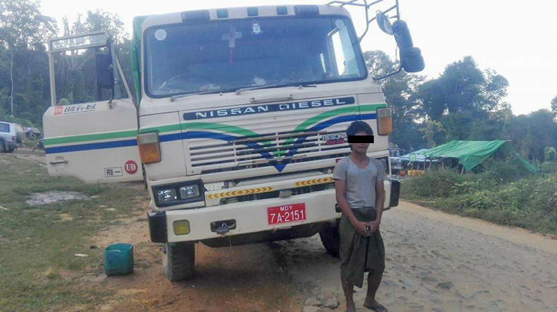 ေရဦး-ကေလးဝ လမ္းေပၚ တရားမဝင္ပိေတာက္သား ၉ တန္ေက်ာ္ ဖမ္းမိ