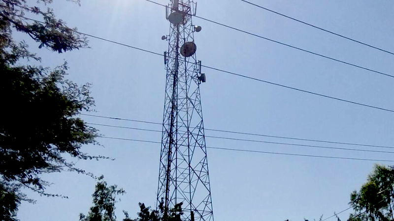 ဆက္္သြယ္ေရးတာဝါတိုင္မွ ဆိုလာျပားမ်ား အခိုးခံရ